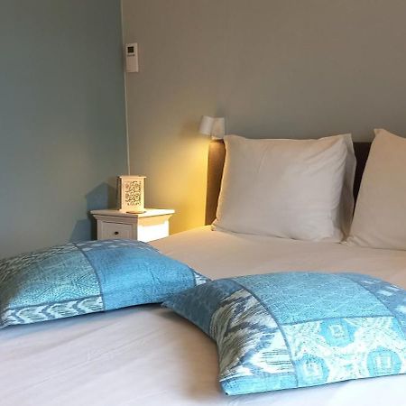 Gîte et chambres d'hôtes Le Chêne Billault Pouant Extérieur photo