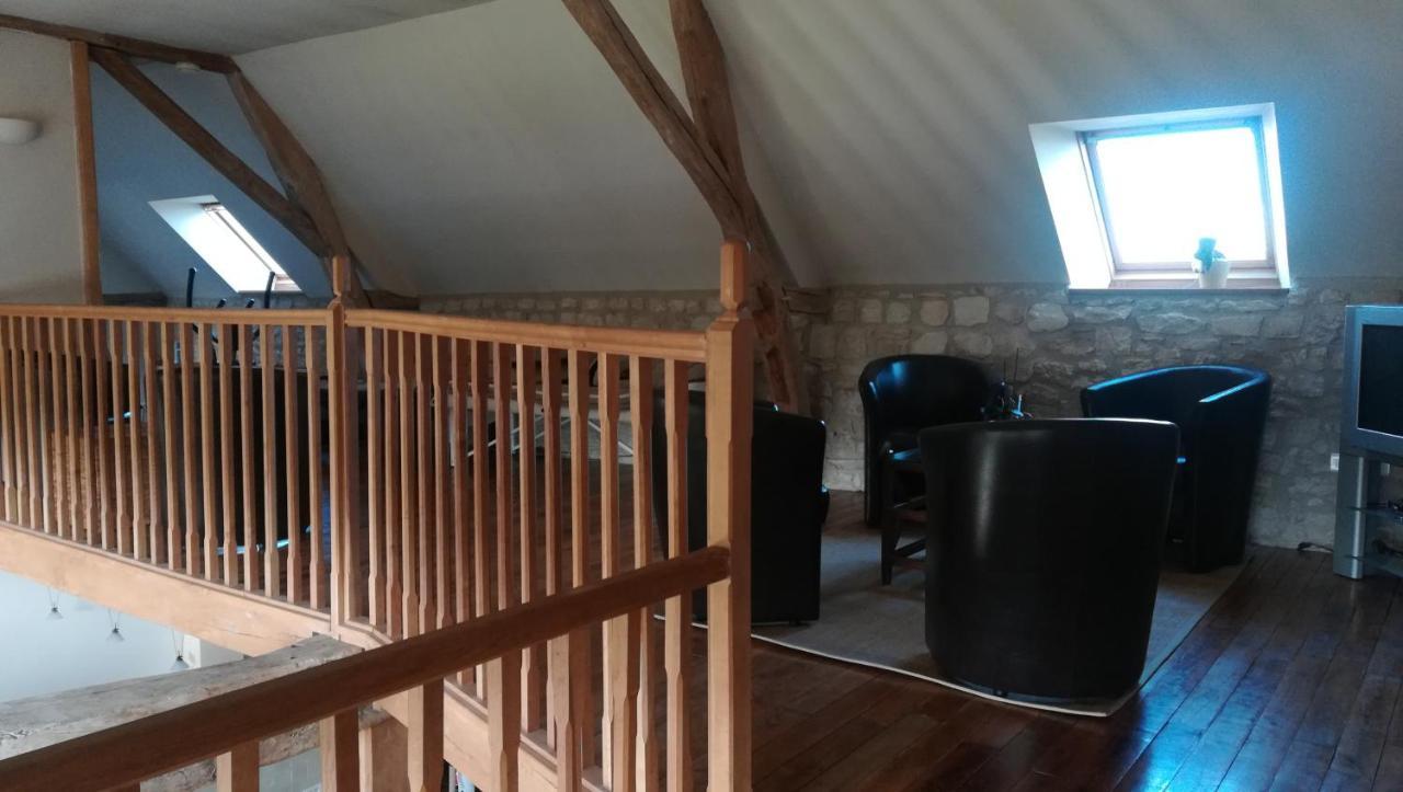 Gîte et chambres d'hôtes Le Chêne Billault Pouant Extérieur photo