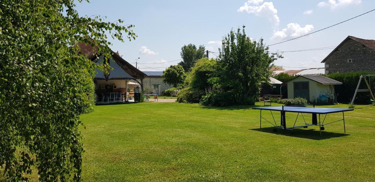 Gîte et chambres d'hôtes Le Chêne Billault Pouant Extérieur photo