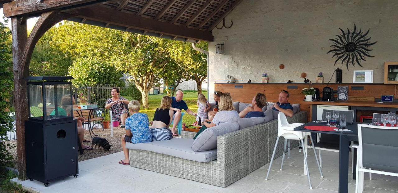 Gîte et chambres d'hôtes Le Chêne Billault Pouant Extérieur photo