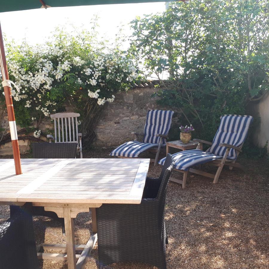 Gîte et chambres d'hôtes Le Chêne Billault Pouant Extérieur photo