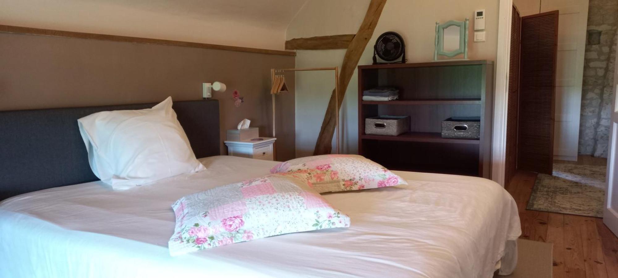 Gîte et chambres d'hôtes Le Chêne Billault Pouant Extérieur photo
