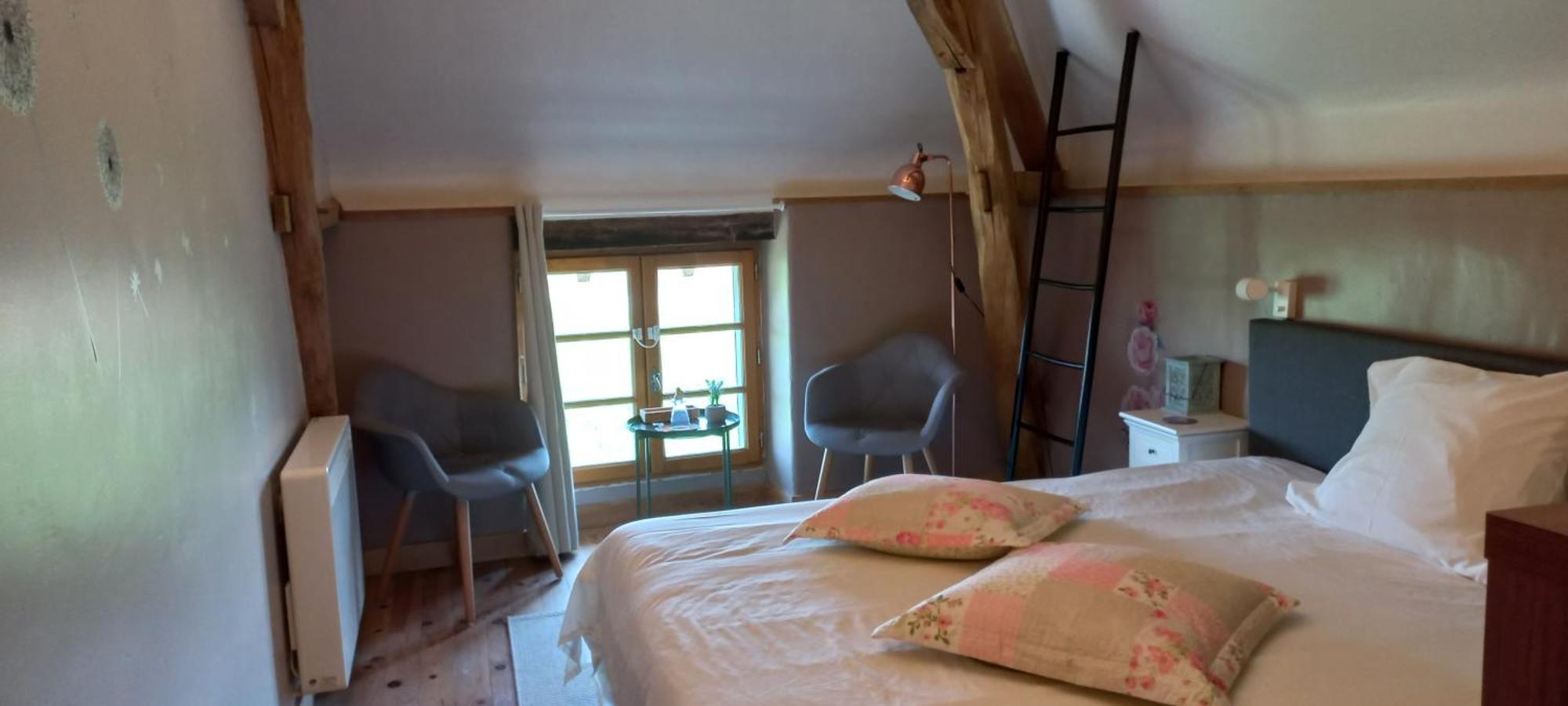 Gîte et chambres d'hôtes Le Chêne Billault Pouant Extérieur photo